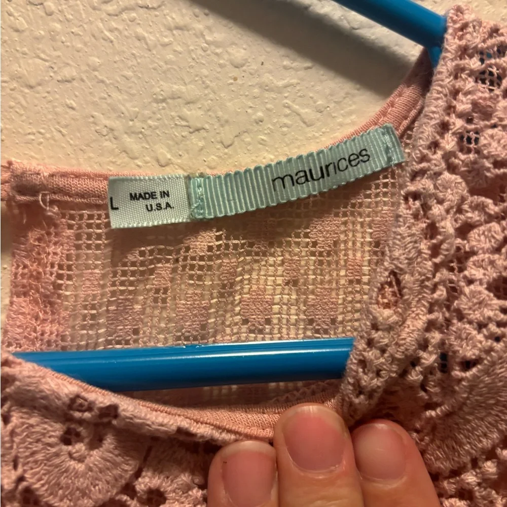 Maurices Blush Pink Crochet Yoke Boho Tee Top Like New Large - Picture 3 of 6
